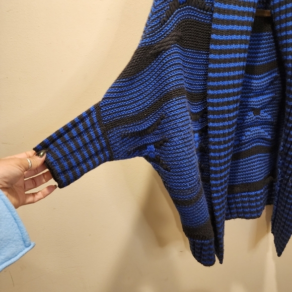 Express women's blue open front knitted cardigan size XS - Picture 5 of 9